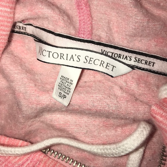 VS Fashion Show 2016 Cropped Hoodie - Picture 3 of 4